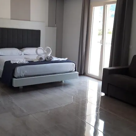 Blue Marine - Free Parking Affittacamere Tropea
