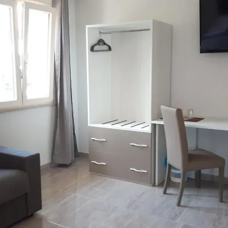 Blue Marine - Free Parking