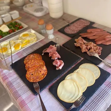 Blue Marine - Free Parking