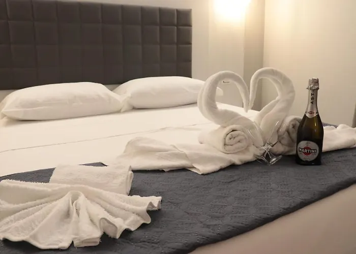 Blue Marine - Free Parking