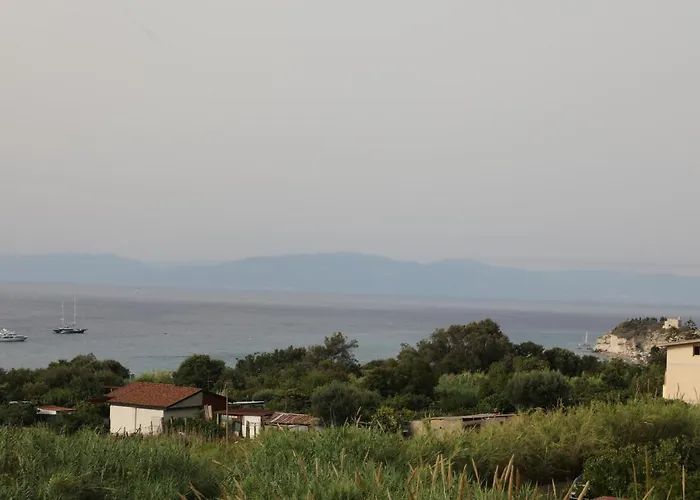 Blue Marine - Free Parking 4* טרופאה