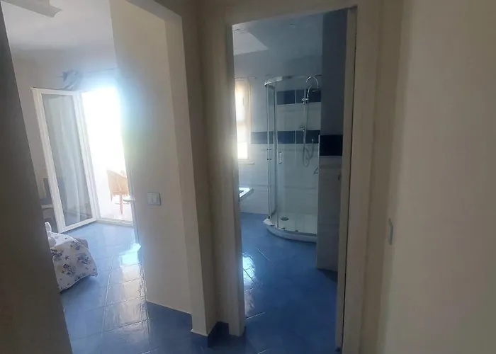 Blue Marine - Free Parking